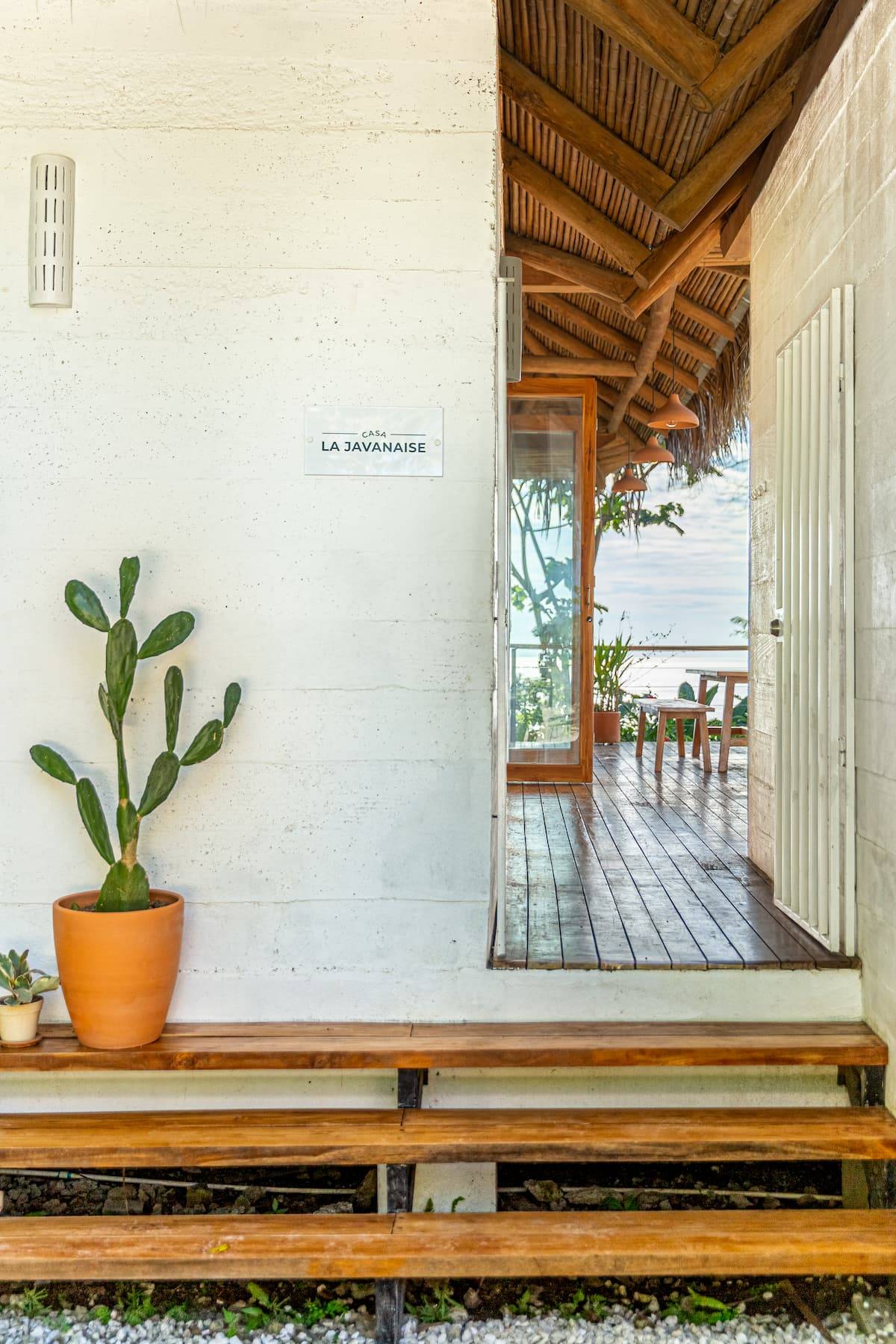 Otoctone La Javanaise -Extérieur